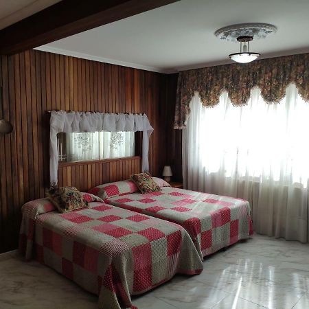 Apartamentos El Calleju Orena Ngoại thất bức ảnh